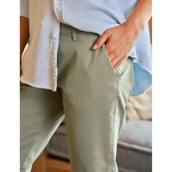 Frank & Eileen Wicklow The Italian Chino in Sage Green Raw Hem size 6 - Picture 2 of 6